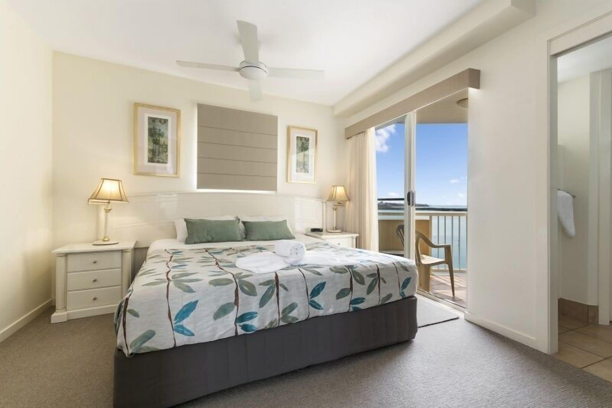 Riviere On Golden Beach Caloundra Exteriör bild
