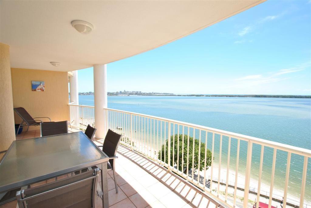 Riviere On Golden Beach Caloundra Exteriör bild